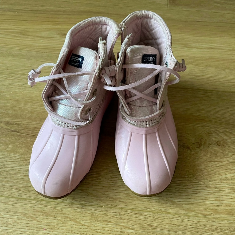 Girls Sperry rain boots size 10